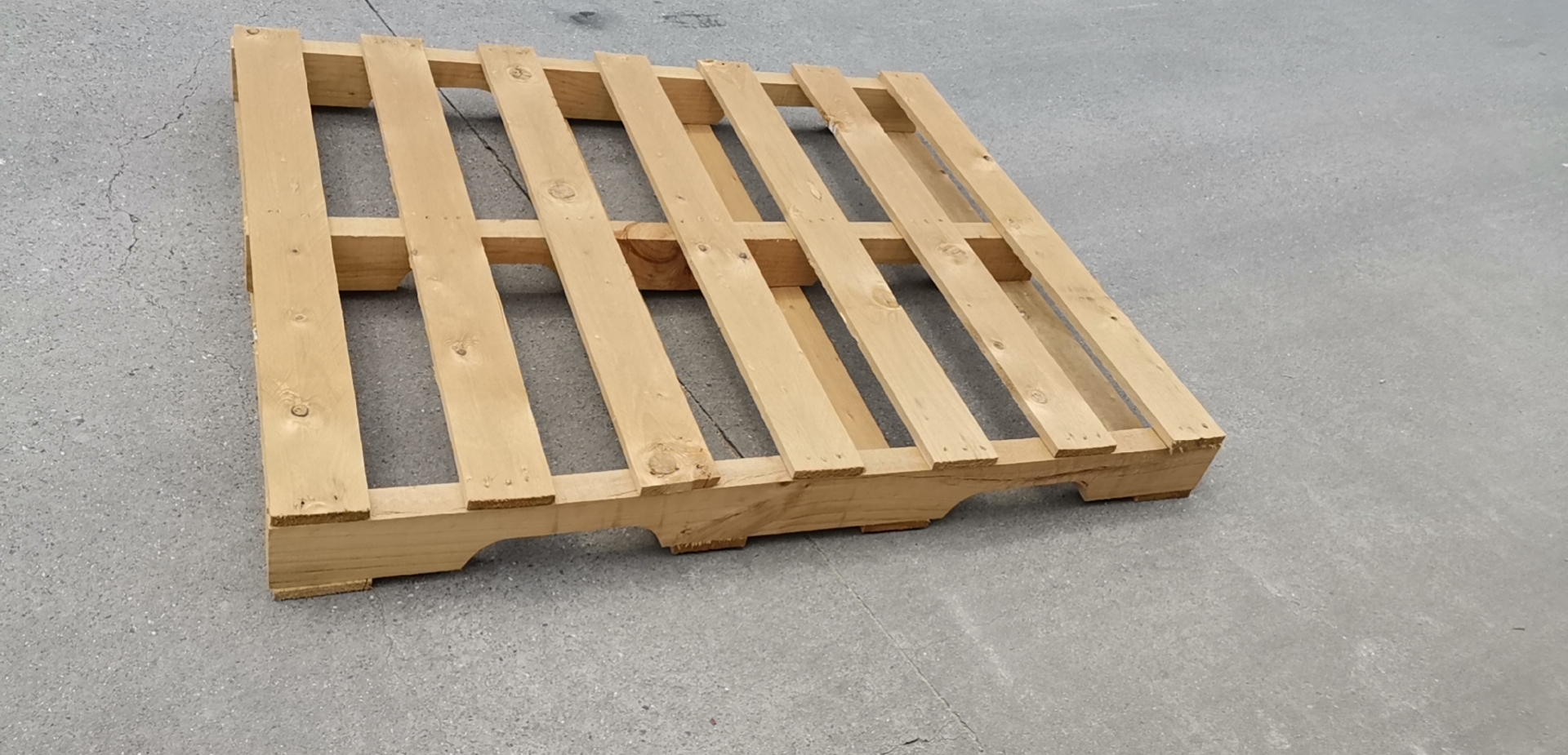 龙岩根据材质选择木托盘